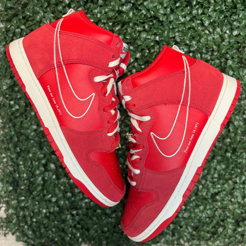 Nike Dunk High “First Use Red”